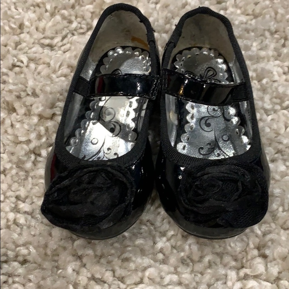 Dress shoes